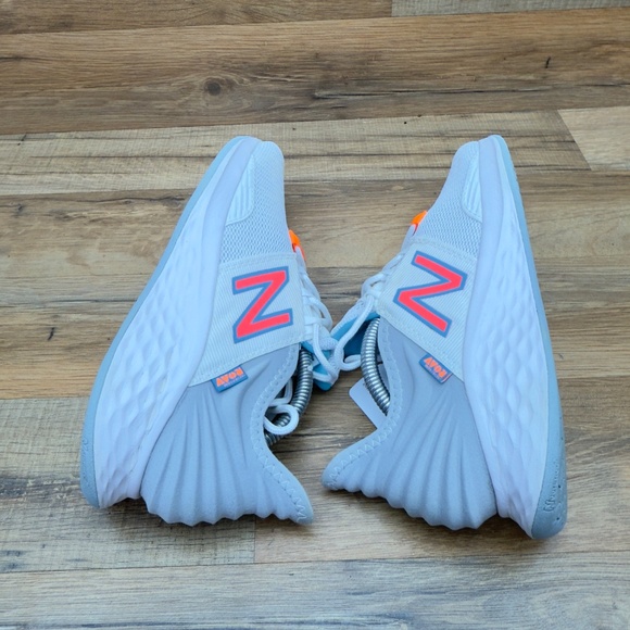 New Balance Shoes Fresh Foam ROAV Womens Size 6.5Blue White Gray Running Sneaker - Picture 6 of 8